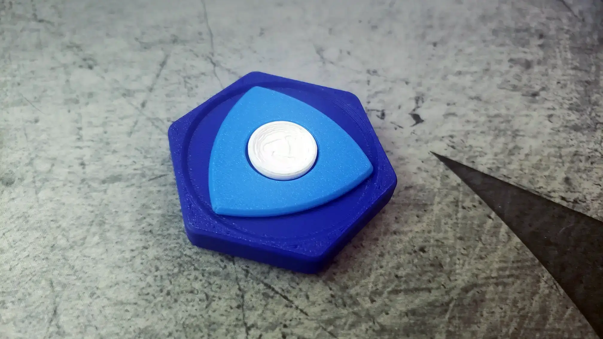 Blue ice spinner
